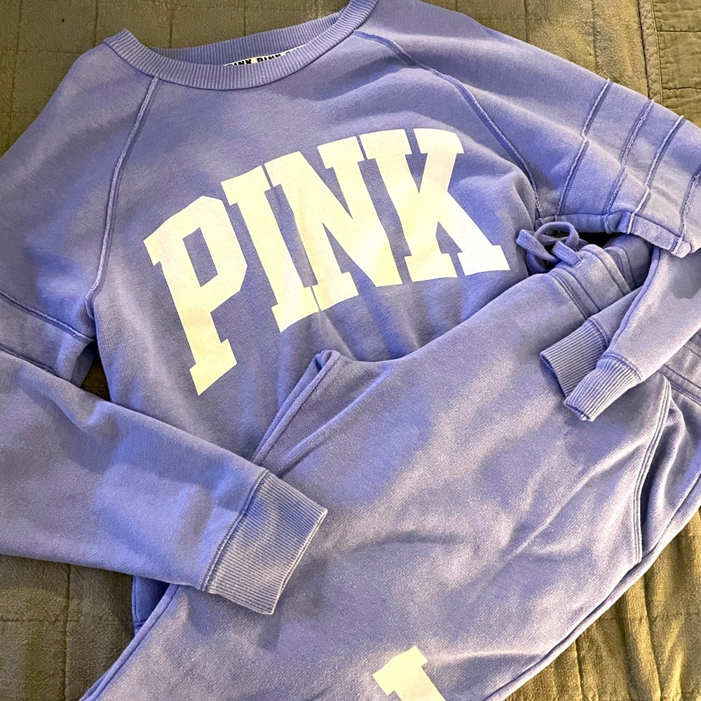 Jogger sweats and crew hoodie in great condition